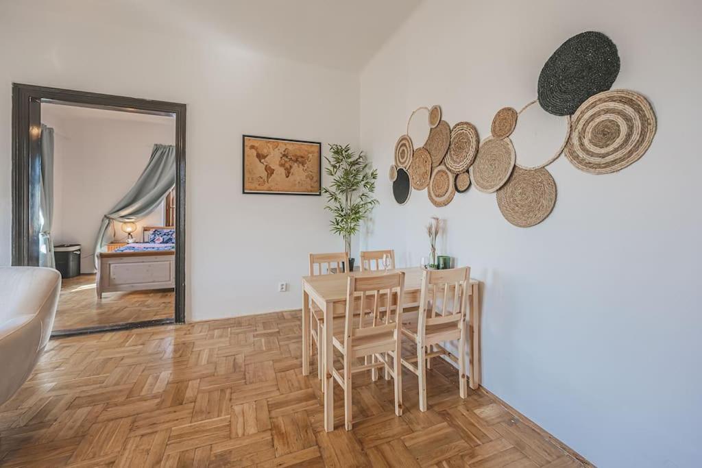 Carolina'S Romantic Apartment Hradec Králové Exterior foto